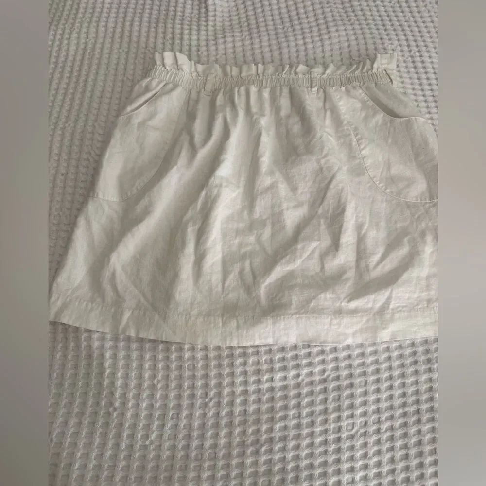 Lilly Pulitzer White Lace Elastic Skirt with pockets